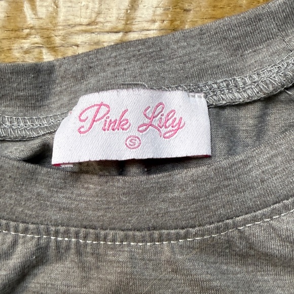 Pink Lily Tee - Picture 2 of 4